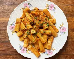RIGATONI ALLA BOLOGNESE